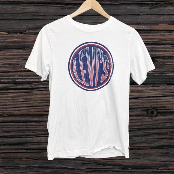 Levi's White Retro Graphic Short Sleeve Tee - Picture 1 of 3